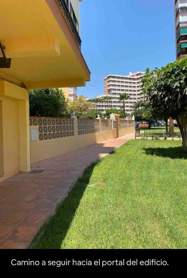 Apartamento Paseo Maritimo De Playamar Torremolinos Bagian luar foto