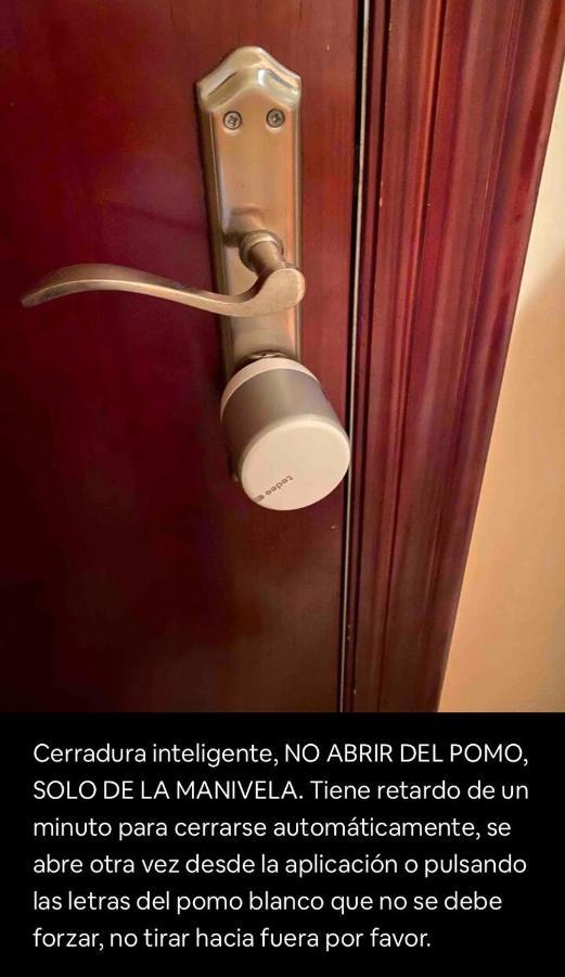 Apartamento Paseo Maritimo De Playamar Torremolinos Bagian luar foto