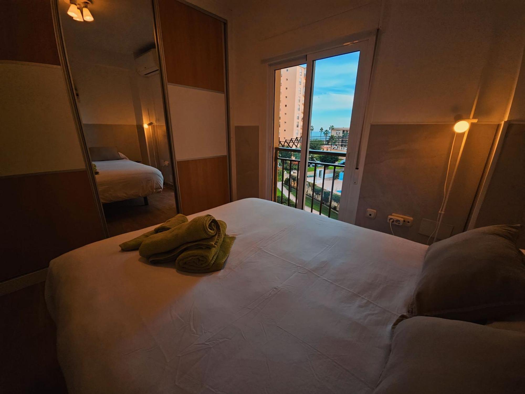 Apartamento Paseo Maritimo De Playamar Torremolinos Bagian luar foto