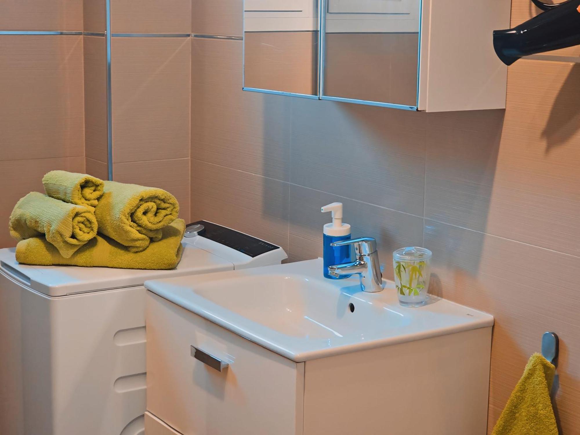 Apartamento Paseo Maritimo De Playamar Torremolinos Bagian luar foto